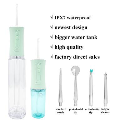 Cina 2022 Portable 220ml+650ml Water Flossing Set Teeth Cleaning Oral Irrigator Cordless Water Flosser in vendita