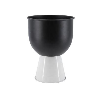 China Metal Minimalist Flower Pot For Home Decor Nordic Flower Indoor Planter For Room Decor for sale