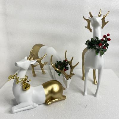 China Modern Gorgeous China Christmas Deer Resin Art Statue Christmas Resin Gift For Girlfriend for sale