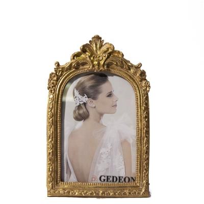 China Retro classic modern home decoration gift photo frame vintage gold photo frame for sale