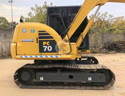 China Japanese Second Hand Excavator Komatsu 7ton Used Komatsu PC70-8 Small Crawler Excavator with Breaker Line 0.39m; ³ for sale