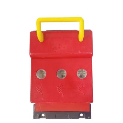 China Profession Manufacture Plastic Fuse Switch Cheap Plastic Copper Disconnector for sale