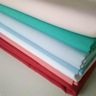 China Technical TC90/10 plain weave blended poplin 110*76 100gsm fabric for uniform for sale