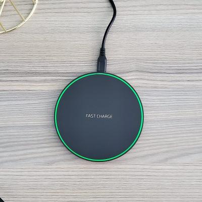 China UniversalÂ   Black 15W Qi Fast Wireless Charger with USB-C Cable Compatible with Most Devices for Cell Phone Charging for sale