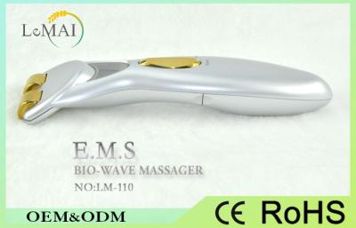 China Girl Facial Vibration Massager , Handheld Face Slimming Roller for sale