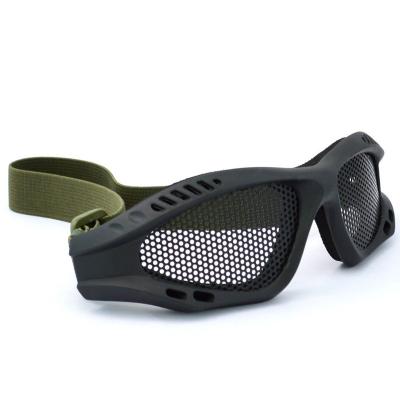 China Anti impact goggles DFSG05 Airsoft anti impact tactical and metal workers safety iron khaki glass mesh protectors and black green color for sale