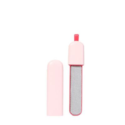 China 2022 Viable New Product Reusable Electrostatic Brush Fiber Pet Hair Remover Household Hair-removal Coat for sale