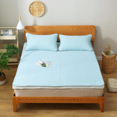 China Anti-static Luxury Hot Sale Latex Silk Natural Summer Ice Sleeping Cooling Mat for sale