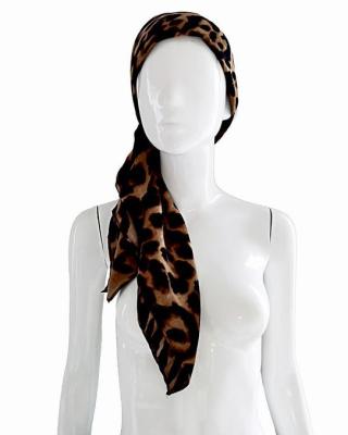 China Leopard print leopard print snap hijab for women long scarf and hand band shawls wholesale for sale