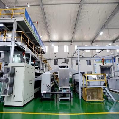 China Máquina eléctrica de tejido de algodón PLC con 200 m/min Velocidad 1000 kg/h Capacidad Características automáticas en venta