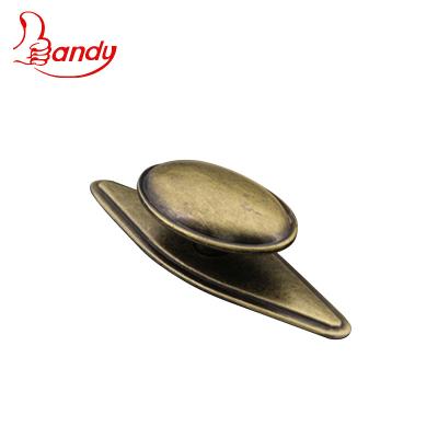 China Foshan Furniture Factory Traditional Classic Antique AB Hardware AC Brass Knob With Oval Board Drawer Wardrobe Sideboard Handles for sale