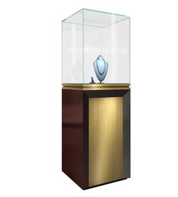 China Luxury Tower Free Standing Showcase Jewelery Display Showroom Glass Jewelery Showcase for sale