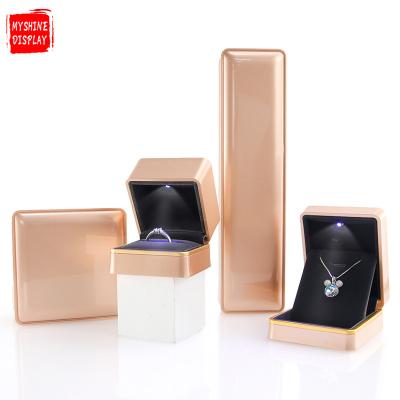 China Custom Small Jewelry Boxes Logo Gift Fashion Luxury Branded Eco-friendly Rose Necklace Jewelry Boxes Packaging With LED for sale