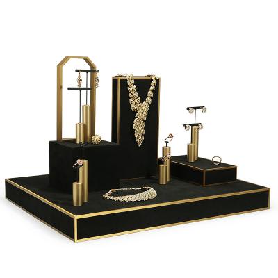 China Exhibitor Recyclable Black New Arrivals Recyclable Black Jewelry Display Stand Jewelry Bust Necklace Display Stand Luxury Microfiber Jewelry Display Stand Sets for sale