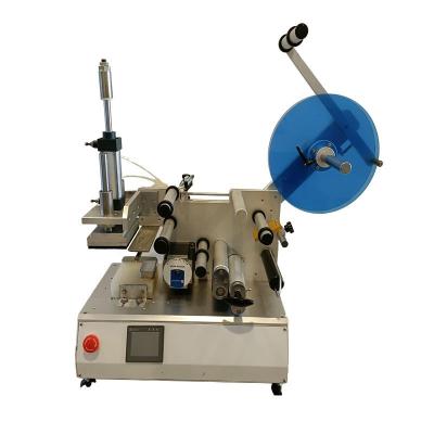 China Beverage Semi Automatic Flat Labeling Machine Square Flat Bottle Bottle Labeling Machine Cosmetic Self Adhesive Labeling Machine for sale