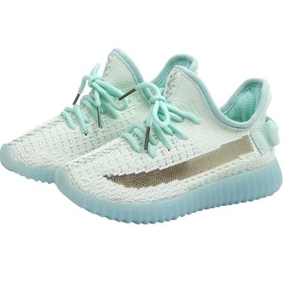 China Luminous Sole Flight Anti-slippery Weaving Lightweight Kids Shoes for sale