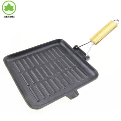 China Sustainable Cast Iron Bent Wood Handle Square Grill Pan for sale