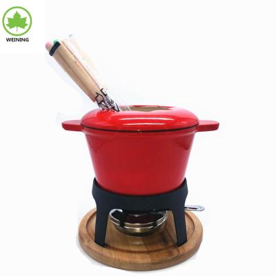 China Sustainable Enameled Cast Iron Chess Fondue Set 2.5Qt / 2.4L for sale