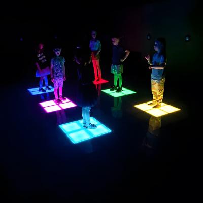 China Jumping LED Dance Floor Tile Jumping Grid Jogo Interativo Para Parque de Diversões à venda