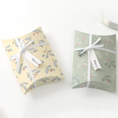 China Recyclable Small Fresh Flower Gift Candy Folding Paper Cartons Paper Pillow Packing Box for sale