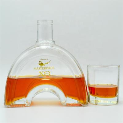 China Super Fancy Flat Beverage Flint 750ml 700ml Brandy Bottle Rum Liquor Glass Bottle for sale