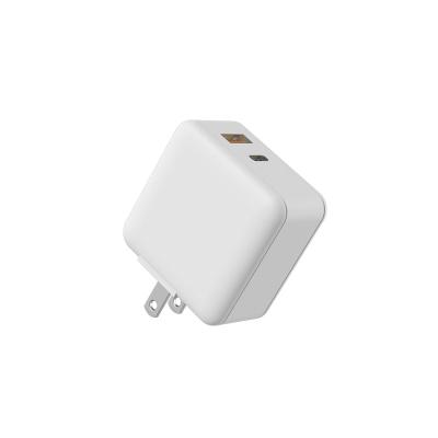 China 2020 New Universal Mobile Phone PD 18W Wall Charger USB+Type-C Plug Travel Charger for sale