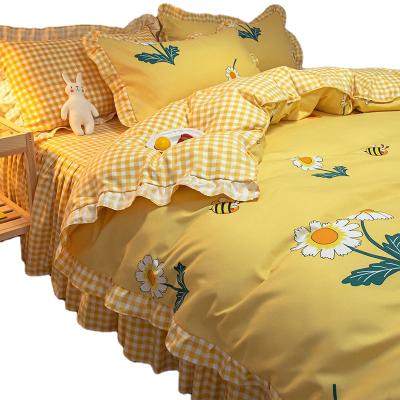 China Modern High Quality Brushed Modern Polyester Bed Skirt Suit Bedding Skirt Home Cover for sale