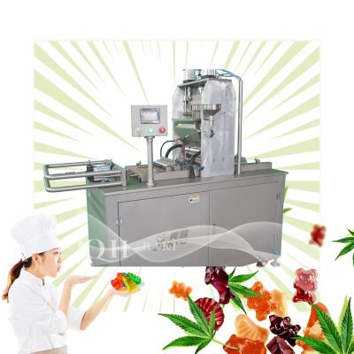 Κίνα Automatic gummy depositor soft candy depositing line vitamin gummy bear jelly candy making machine for Pharmaceutical candy προς πώληση