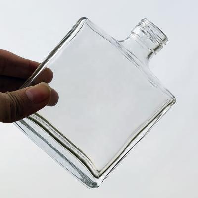 China Flint Vodka Container Screw Top Glass Liquor Bottles High Level Transparency RSG Liquor Small Rectangle Super Square Good Quality for sale