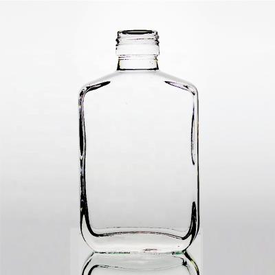 China Custom Clean Clear Royal Xo Brandy Liquor Crown Super Flint Luxury Liquor Bottle Mini 250ml Square Shaped Rack Vodka 100ml Whiskey Bottles for sale