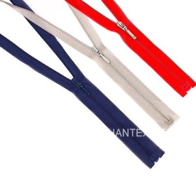 China 3# Durable Nylon O/E Zipper for sale