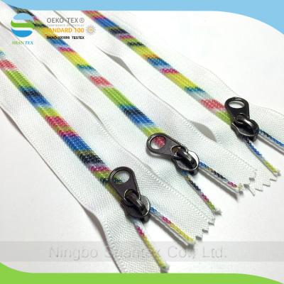 China High Quality Nylon Rainbow Teeth NO5 Long Chain Auto Lock Puller With Plugged for sale