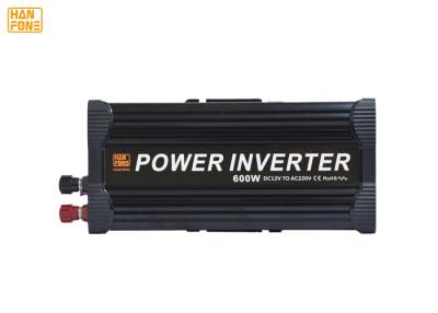 Chine Contrôleur solaire 12v 220v 600w d'inverseur à C.A. de C.C de tension intelligente de série de XA avec le chargeur de batterie à vendre