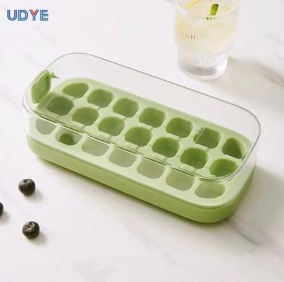 China 2024 Press Ice Lattice Model Silicone en PP IJsscheppingsinstrument voor snelle ijsproductie Te koop