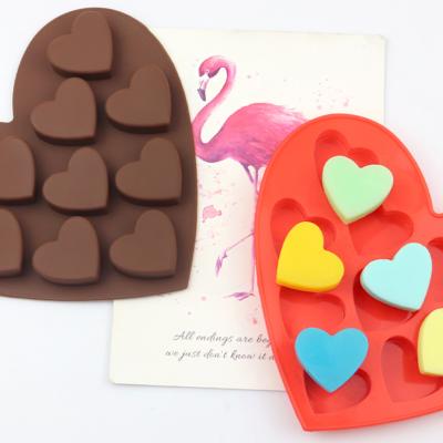 China Molde desechable de jabón de silicona rojo oscuro para 10 artículos de cocina de chocolate en forma de corazón en venta