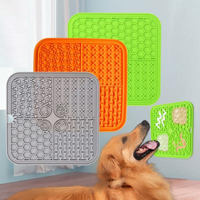 Chine Le tapis de silicone préféré des chiens de 20*20 cm avec tasse d'aspiration et conception durable à vendre