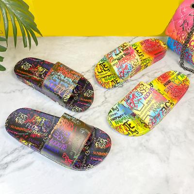 China Summer Lightweight Slippers For Women Designer Slippers Women Sandals Graffiti Style PVC Sliders Shoes Colorful Woman's Slipper 2021 for sale