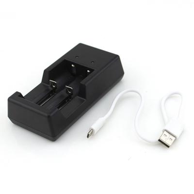 China Ladegerät TOMO V6-2 intelligentes 5V usb-Ladegerät für 1.2V- u. 3.7V-/10440 Batterie 18650/16340/14500 mit USB-Kabel zu verkaufen