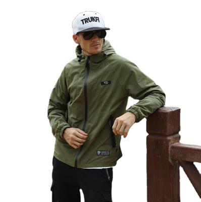 China Customized Sustainable Design Mens Outdoor Casual Softshell Jacket for sale