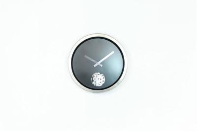 China Wall Metal Gear Clock , Round Simple Clocks For Living Room for sale