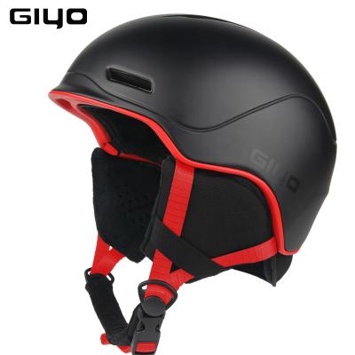 China Led On Sides Skate Helmet Mens Womens Winter Outdoor Sports Safety Helmets Integral-molded Top And Light Crash Snow Helmets GIYO for sale