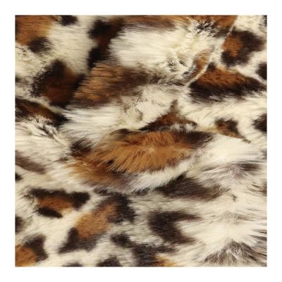 China Fur looking 320gsm customized design printed polyester knitted plush fabric faux rabbit fur PV fleece for garment and hometextile for sale