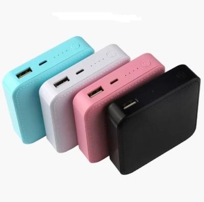 China LED Display Traveling Bag Mini Power Banks 6000mah Portable Business CPU Power Bank 6000mah Fast Charging Leather Mobile Phone Charger for sale