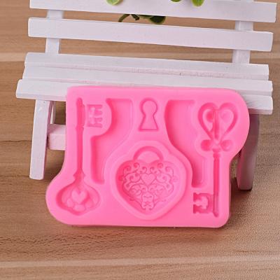 China Viable Cake Decorating Mold Love Key Lock Fondant Silicone Mold DIY Cake Decorating Baking Tool for sale