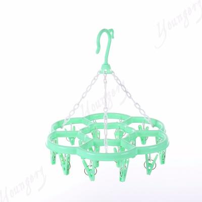 China Durable Plastic Windproof Multi-clip Hanger Free Indoor / Outdoor for sale