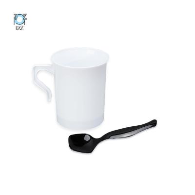 China Disposable Smooth Sturdy Light Weight Edges Construction Plastic Tableware for sale