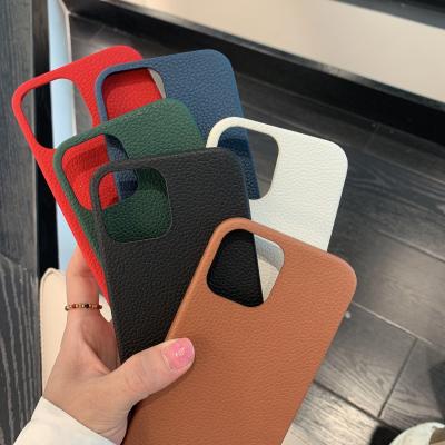 China Business Style Shockproof Genuine Leather Phone Case With High End Luxury Hardware for sale