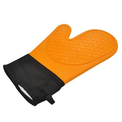 China Cheap Minimalist Professional Silicone Grill Heat Resistant BBQ Tool Kitchen Fire Proof Silicone Mitts Mitts for sale