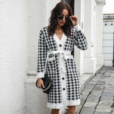 China Breathable fall 2021 women clothes sleeveless long houndstooth v-neck button knitted sweater dress women ladies knitted dress for sale