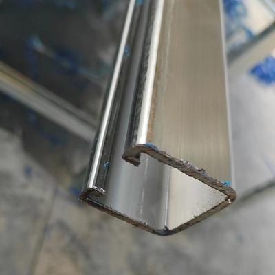 China Sturdy Galvanized Steel Seismic Roof Pipe Supports For Secure Seismic Protection for sale